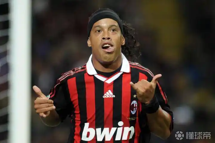 亚泰队长谭 亚泰队长谭